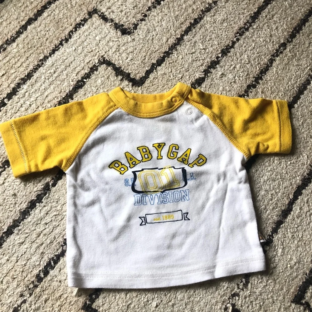 Baby Gap top